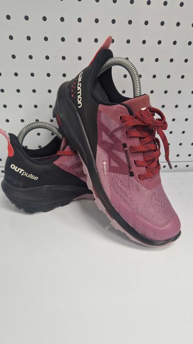 Оригинални дамски маратонки- Salomon Gore-Tex Out Pulse