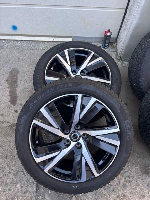 Anvelope 2BUC PIRELLI Sotto Zero 245 45 R19 ci382