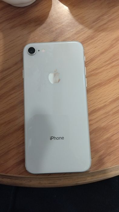 Iphone 8 64 gb xolati alo .