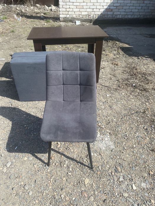 Мебель (диваны, столы, стулья)