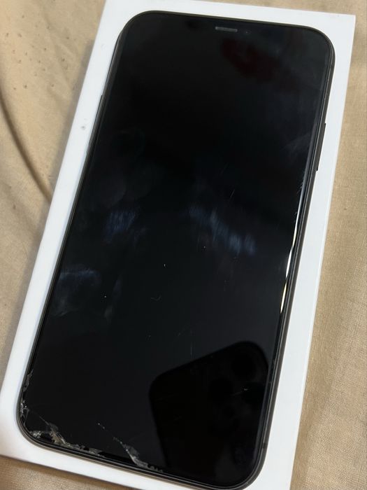 Vand Iphone 11 - 64GB