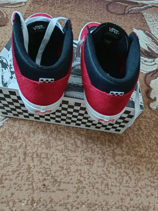 Кецове      Vans