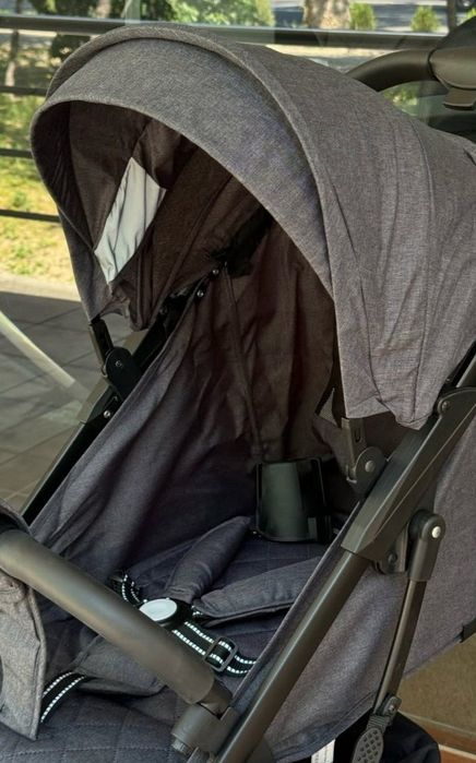 продам коляску в хорошем состоянии всё целое пользовались мало срочно