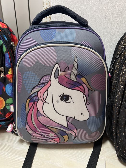 Ghiozdane purtate o singura data