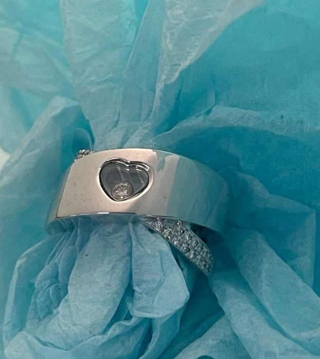 Шикарное золотое кольцо Chopard