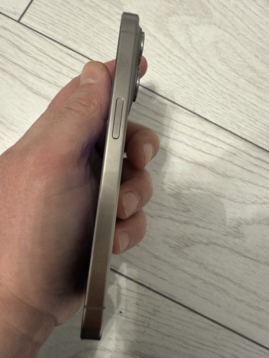 iPhone 15 Pro , Natural Titanium ,256 GB , ca NOU