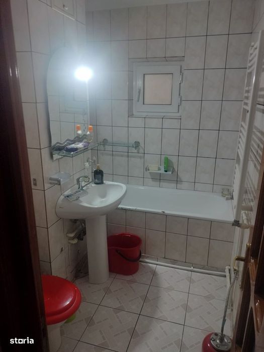 Apartament De Inchiriat Cu 2 Piata Centrala 300 Euro