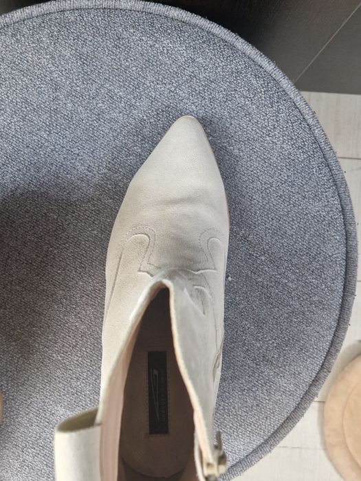 Ciocate piele intoarsa 38