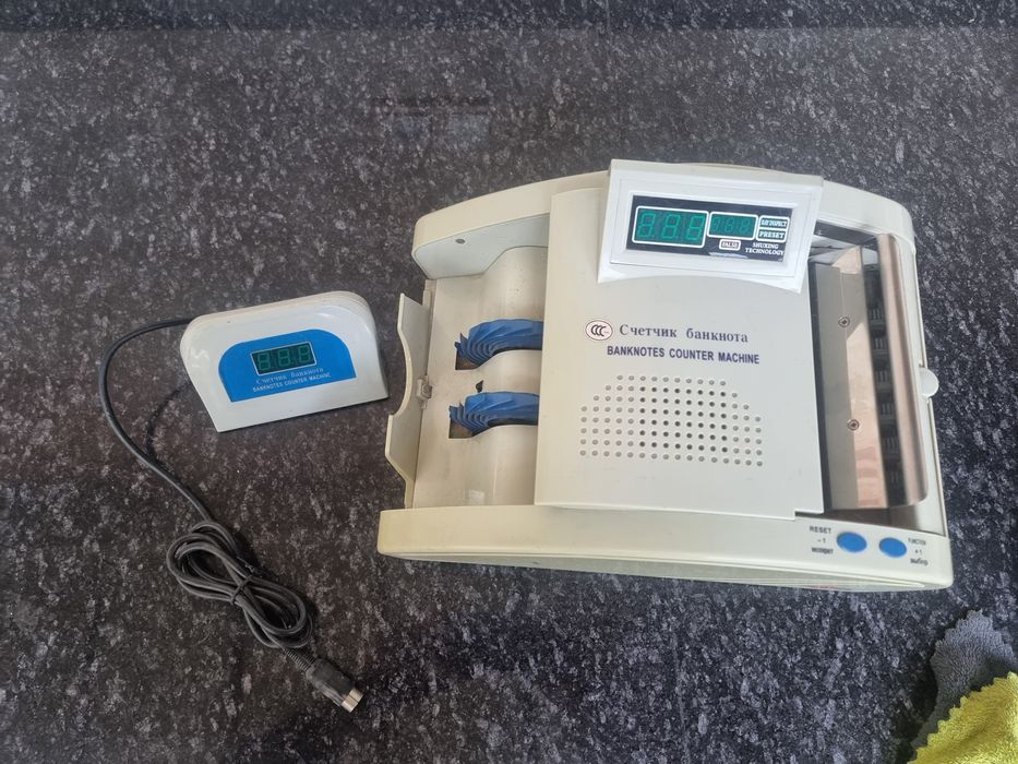 Продаётся счётная машинка