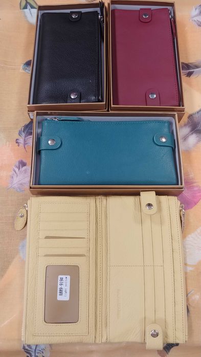 Дамски портпмгонета от естествена мека кожа.Различни цветове.