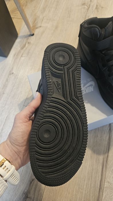 Vand Nike Air Force 1 Mid