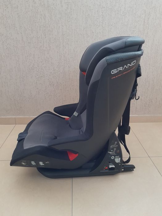 Столче за кола 9-36 кг. Izofix.