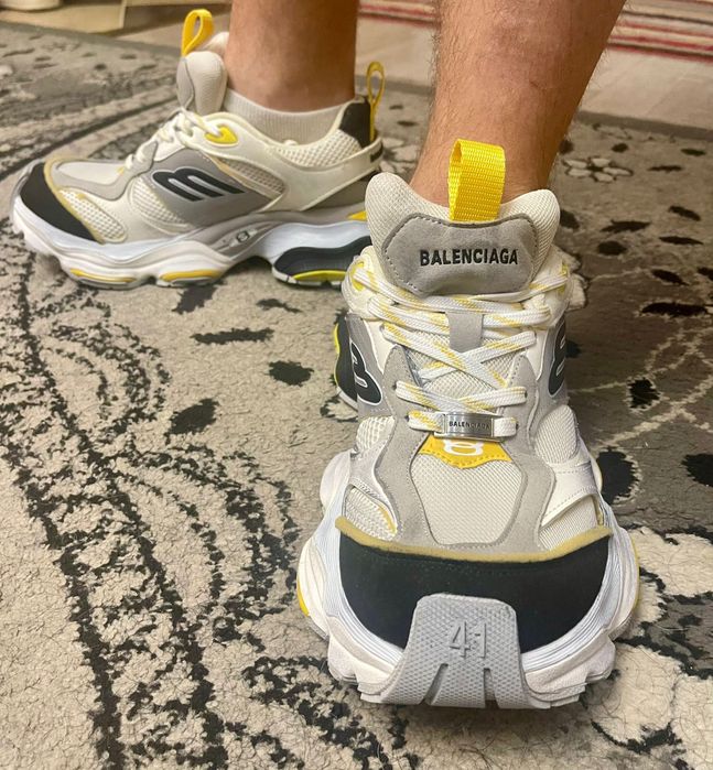 Balenciaga cargo