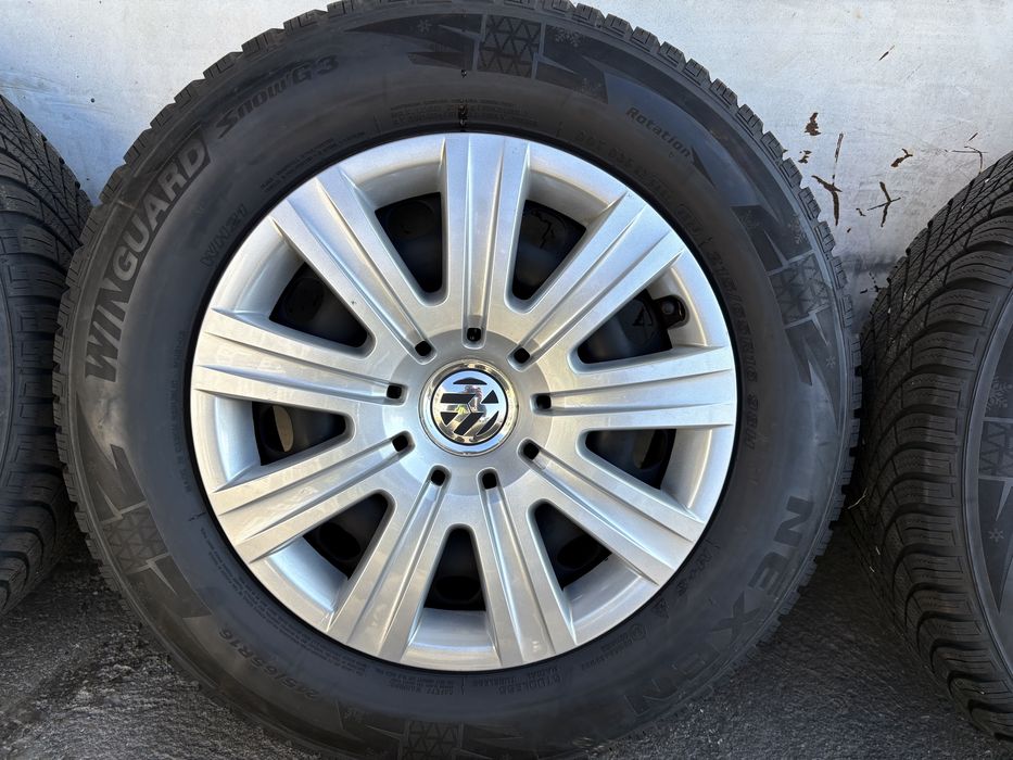 4бр почти нови зимни гуми с  джанти  215/65 R16 цола от Vw Tiguan 5x112 Volkswagen
