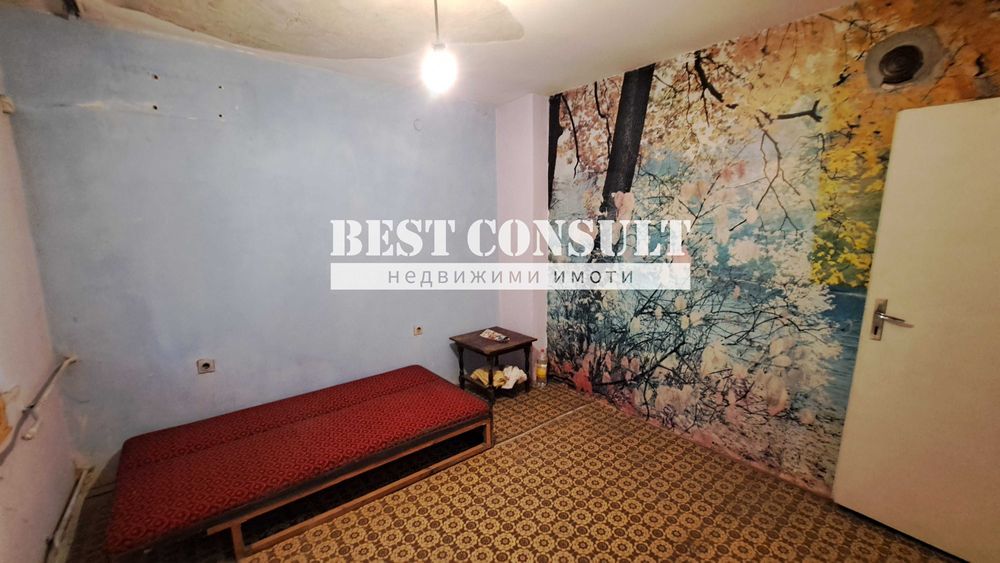 Продава се Тристаен апартамент в Русе, Център - 91 кв.м за 1099 €/кв.м - Снимка #3