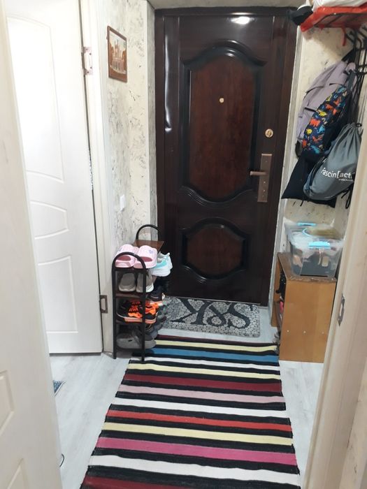 Срочно!Своя 1/3/3 в шаговой доступности от метро Рохат