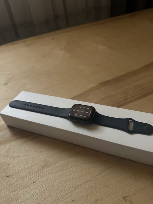 Apple Watch SE 44 мм