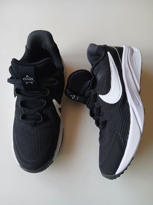 Adidasi Nike baieti nr 32