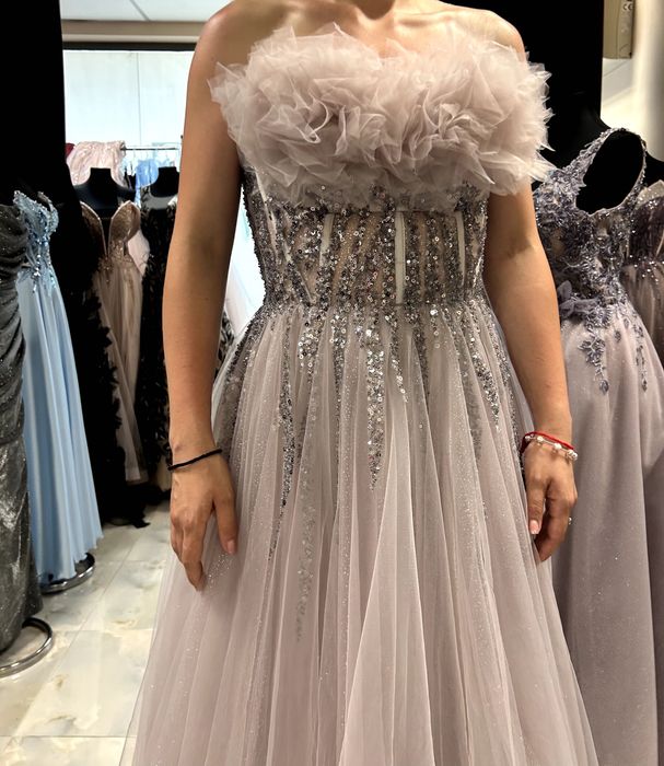 Продавам официална рокля за кръщене, бал, кумуване и т.н.