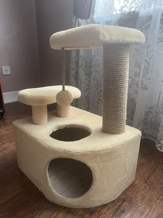 Домик для кошки с когтеточкой