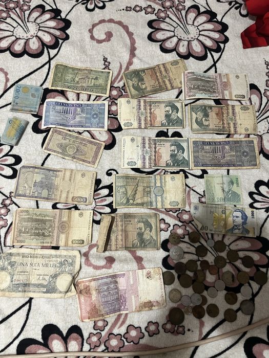 Monede si bancnote vechii