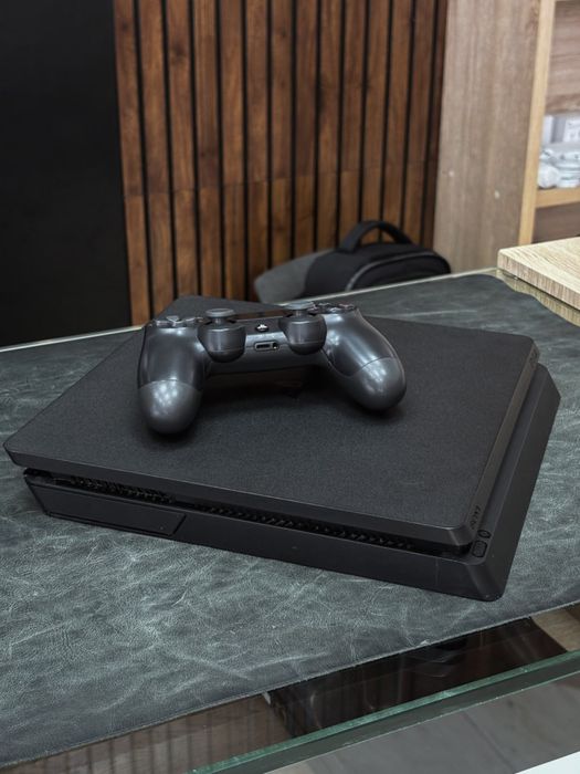 Sony PlayStation 4 Slim 1TB