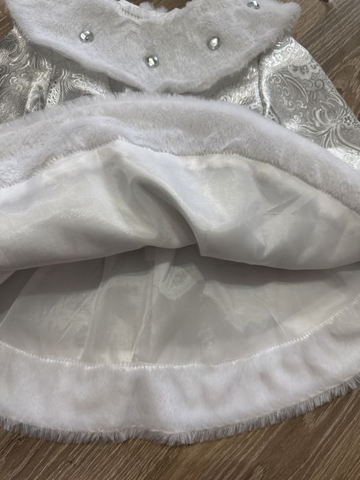 Продается костюм снегурочки