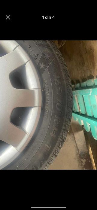 se vinde  jante de fier cu anvelope   de iarna pentru vw polo