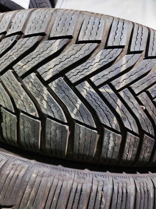 4 бр зимни 225/50/17 Michelin