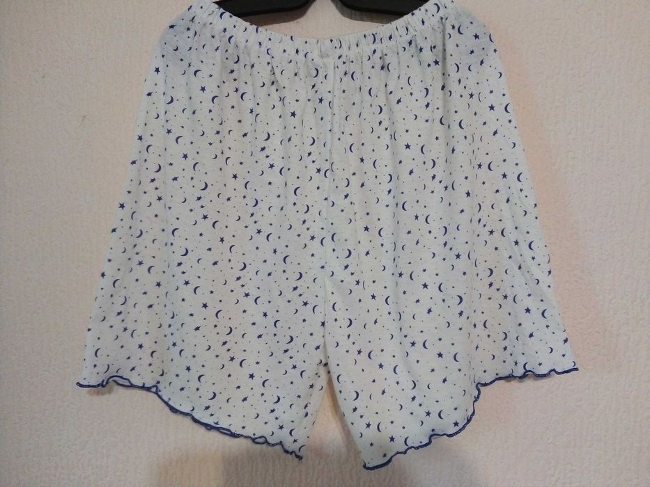 Дамска пижама с къси панталони