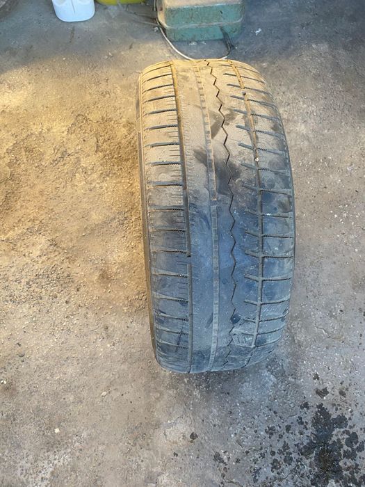 Продам резину на машину