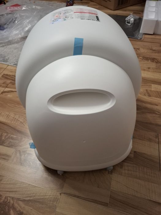 Litieră inteligentă pentru pisici, nouă