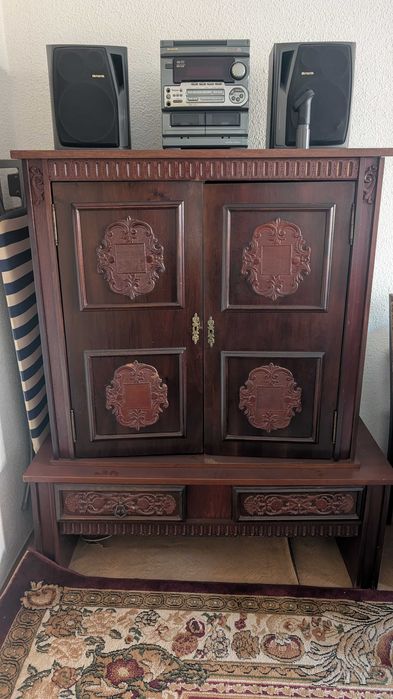 Set Mobilier Lemn Masiv – Ideal Proiect Restaurare