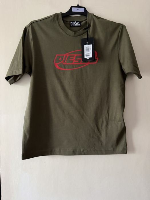 Tricou DIESEL Original pentru copii – Kaki cu logo roșu | 10 ani (156cm) | Nou cu etichetă