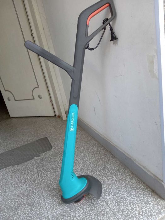 Продавам тример Gardena Smallcut 300