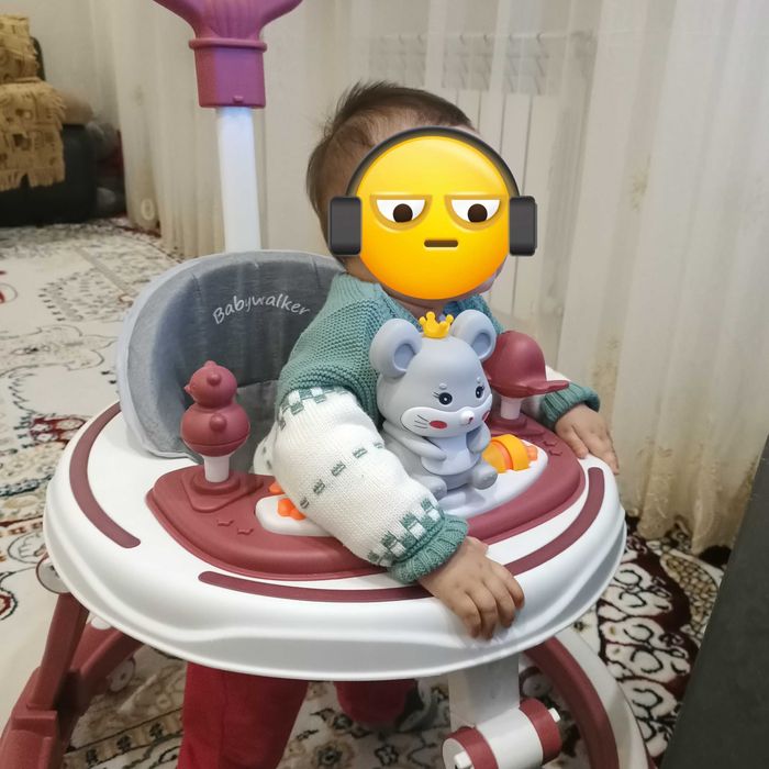 Оригинальный детский ходунок