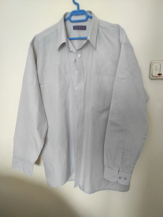 Camasi barbati diferite modele, diferite numere