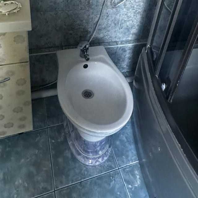 Биде напольное, б\у,