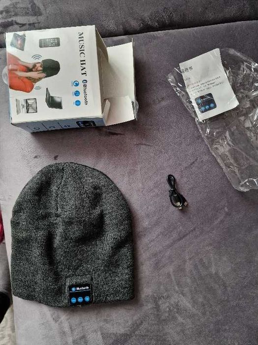 Caciula cu bluetooth