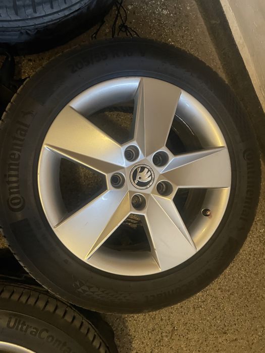 Комплект Джанти Шкода 16"  J 6 1/2 ET46 с гуми