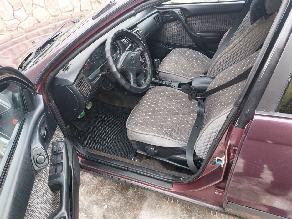 Продам Тойота карина е