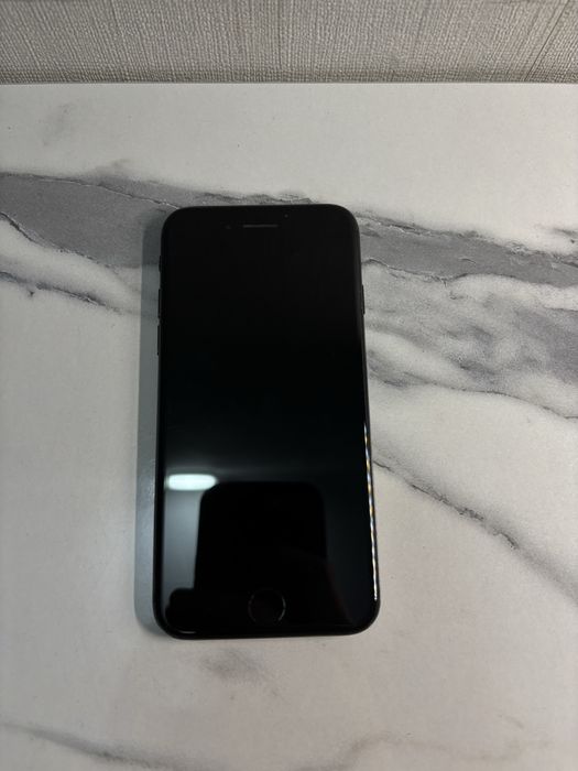 Продам/Обменяю iPhone 7 32gb Black