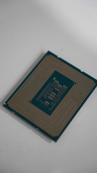 Процессор I-5 12400