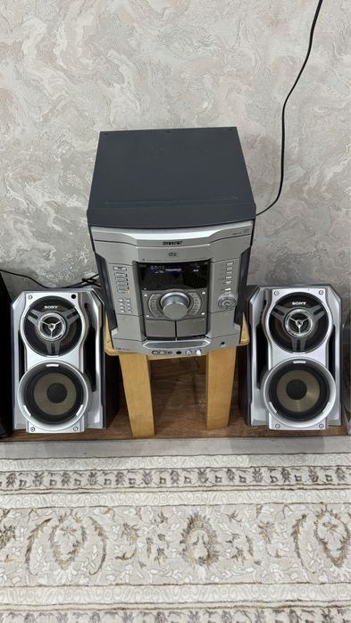 Музыкальный центр