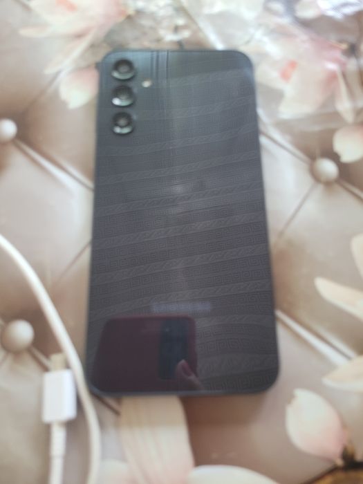 Samsung Galaxy A 24.