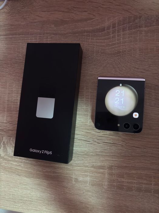 Samsung z flip5 256gb cream