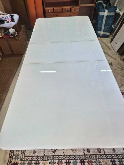 Masă de sufragerie extensibilă