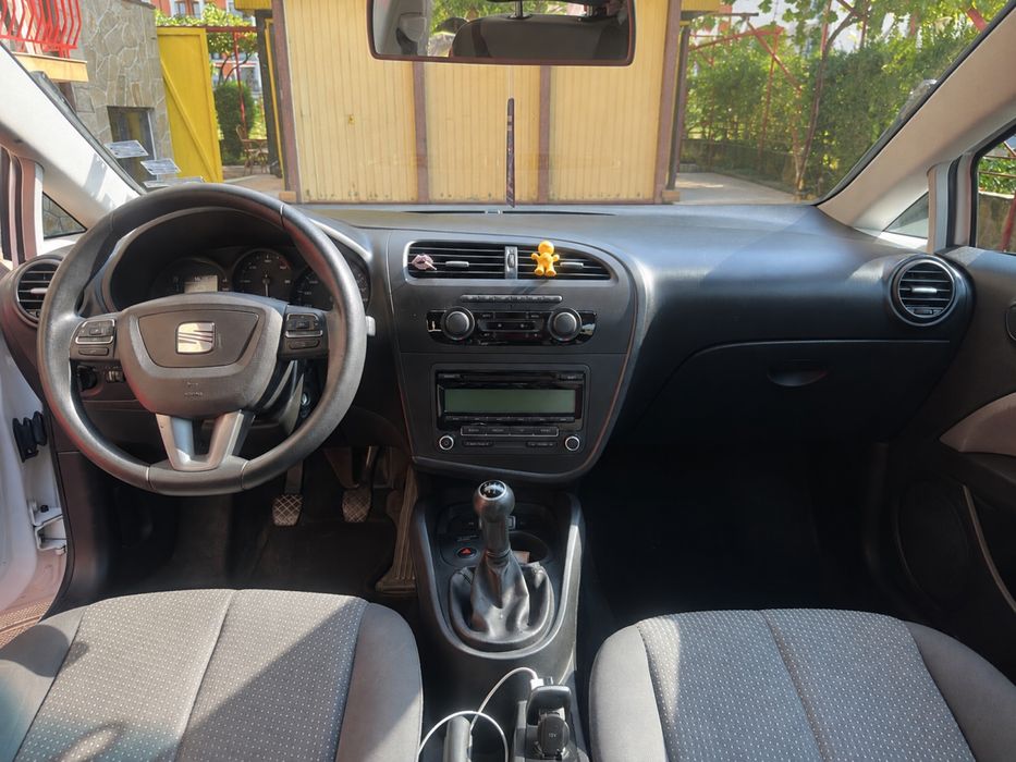 Seat Leon 1.6TDI 2011година