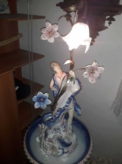 Veioza fantana artizanala din portelan