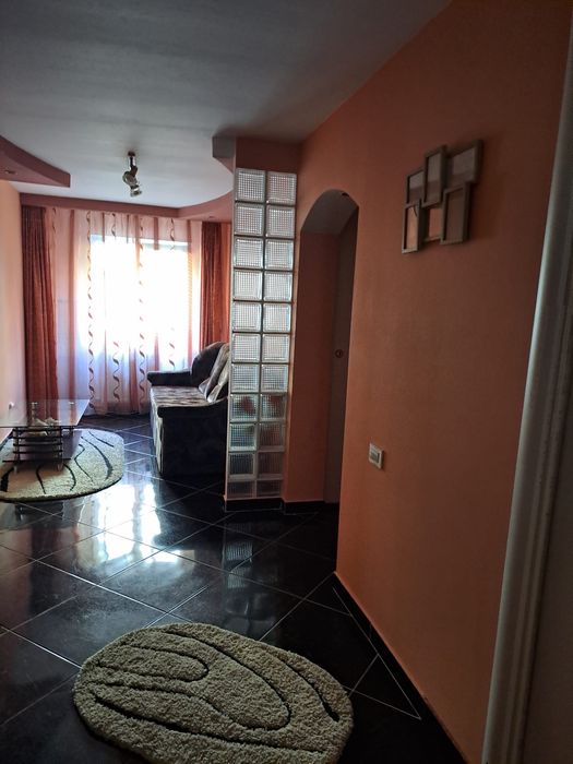 Vând apartament cu 2camere